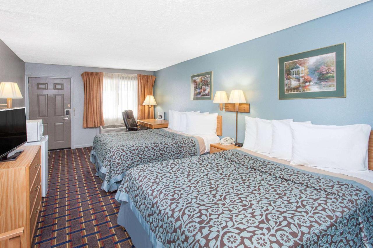 Days Inn By Wyndham Farmer City Exterior foto